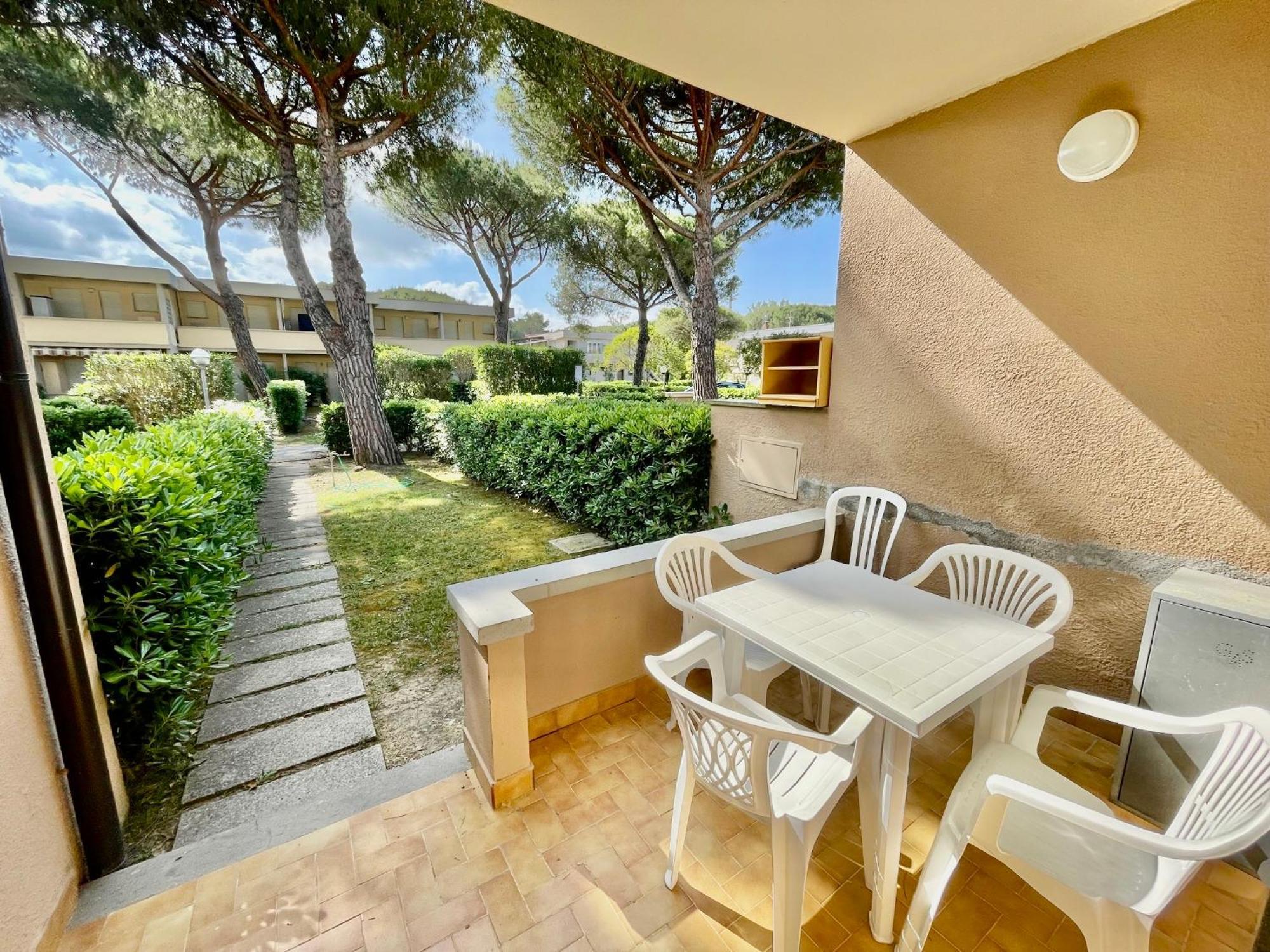 Appartamenti Via Dei Cipressi Marina Di Bibbona Exteriör bild