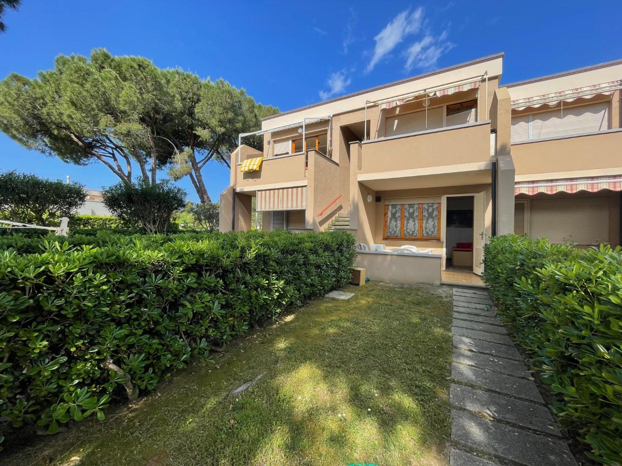 Appartamenti Via Dei Cipressi Marina Di Bibbona Exteriör bild